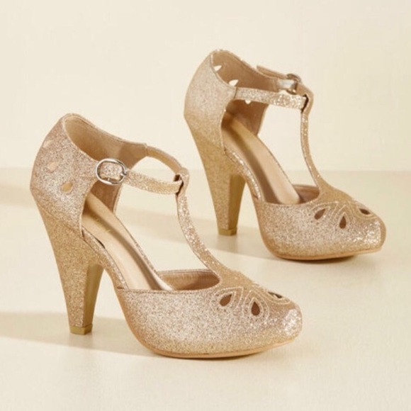 Modcloth Shoes - The Zest Is History Metallic Heel in Glittery Gold